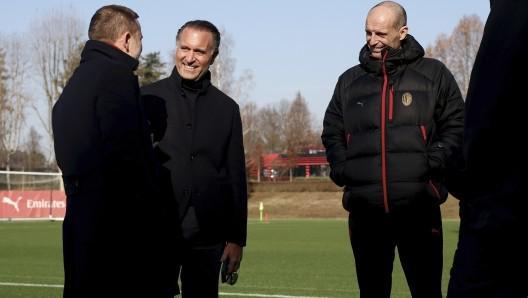 开云体育-跟队记者：卡尔迪纳莱在米兰内洛和全队都进行了会面