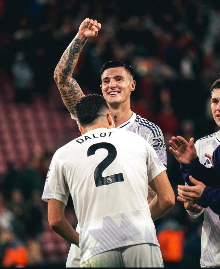 舍伍德：谢什科还是很挣扎，他也并不是唯一配不上曼联的球员